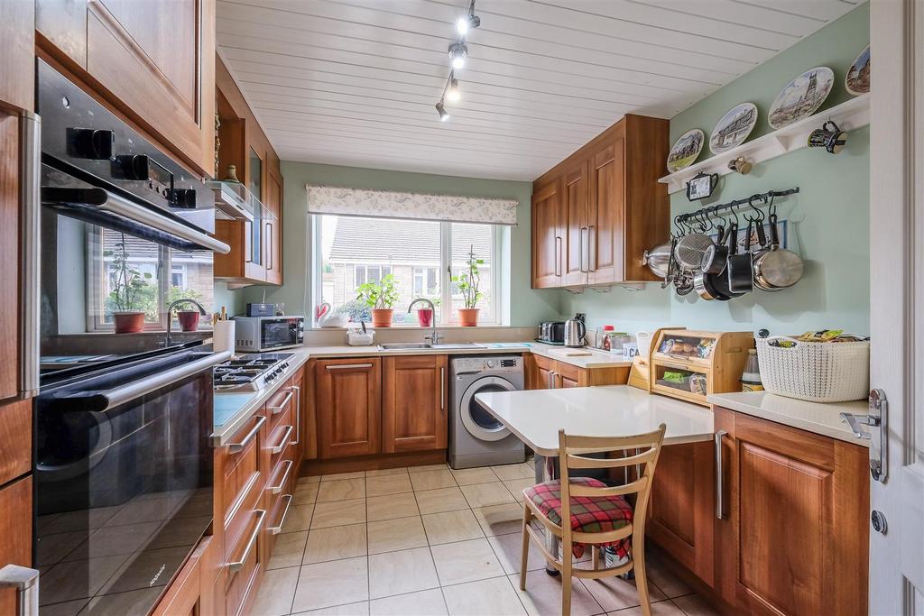 Meadow Green, Linthwaite, Huddersfield, HD7 2 bed semidetached