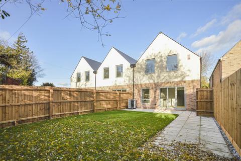 3 bedroom end of terrace house for sale, Old English Close, Cambridge CB22