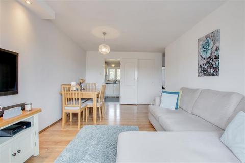 1 bedroom flat for sale, Links Avenue, Hertford