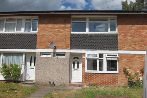 5 bedroom terraced house to rent, Linden Court, Egham TW20