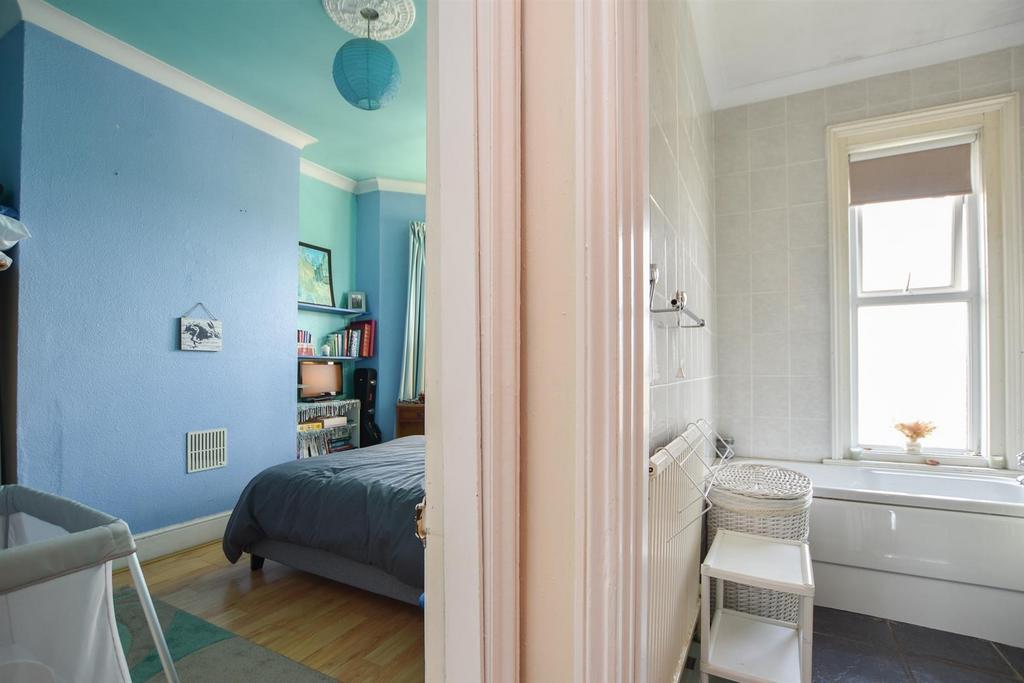 Bedroom/bathroom