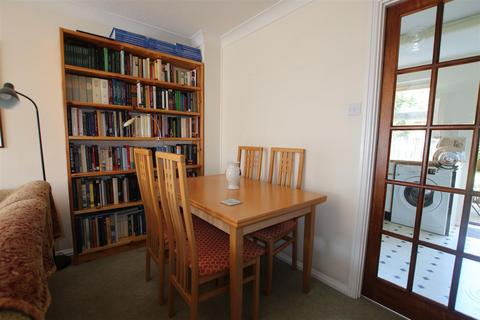 33 Buckthorn, Ely, CB7 4TN