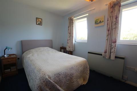 33 Buckthorn, Ely, CB7 4TN