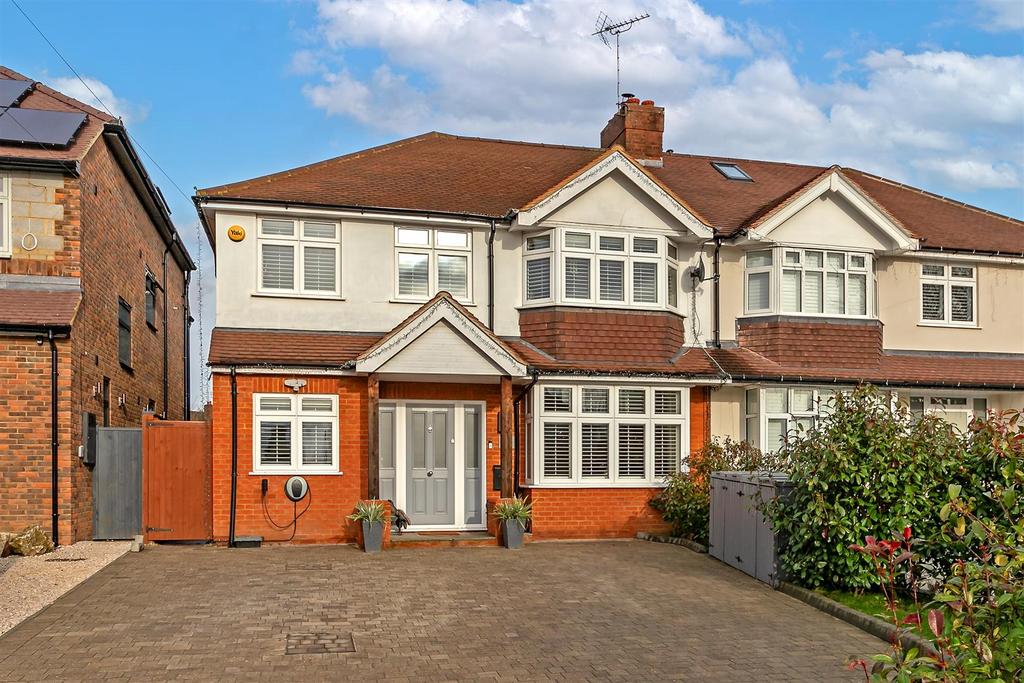 Laburnum Grove, St. Albans 5 bed semidetached house for sale £1,175,000