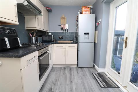 7 Hazelhurst Close, Dalton, Rotherham, S65 3HL
