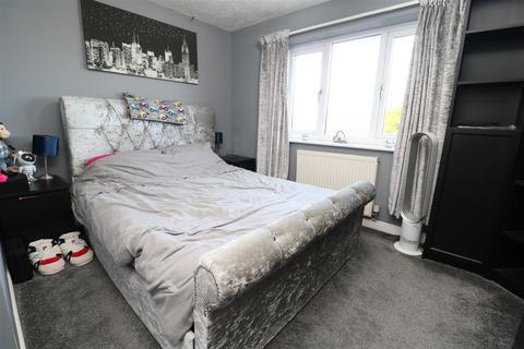 7 Hazelhurst Close, Dalton, Rotherham, S65 3HL