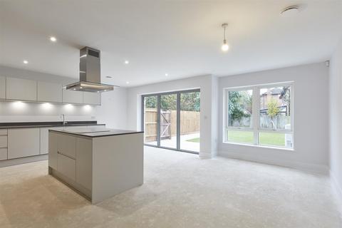 4 bedroom semi-detached house for sale, Old English Close, Cambridge CB22