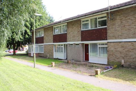 4 bedroom terraced house to rent, Beechtree Avenue, Englefield Green TW20