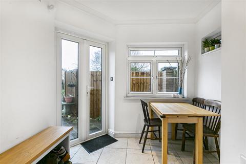 139 Church End, Cherry Hinton, Cambridge, CB1 3LF