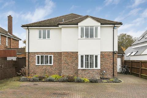 30 Hinton Way, Great Shelford, Cambridge, CB22 5BB