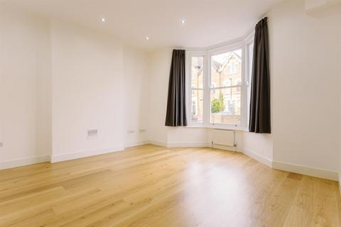 3 bedroom flat for sale - Victoria Road, Stroud Green
