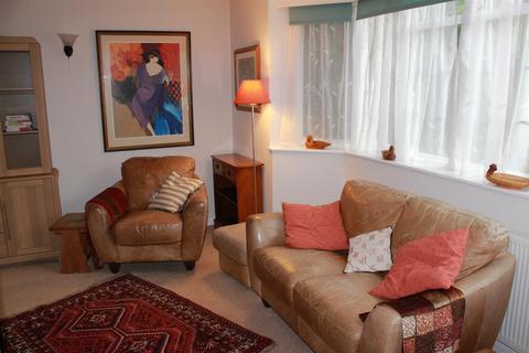 1 bedroom flat to rent, Middle Hill, Egham TW20