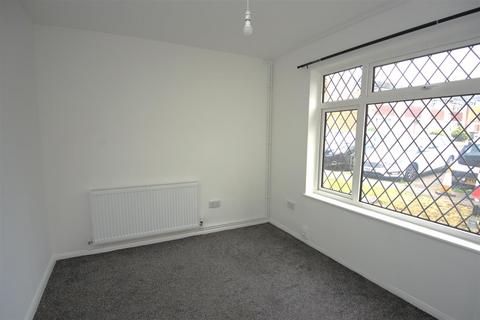 4 bedroom house to rent, Beechtree Avenue, Egham TW20