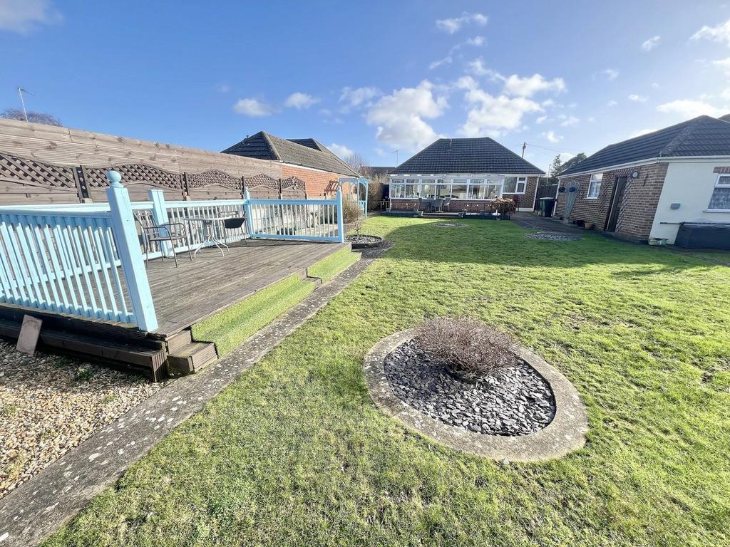 Plantation Road, Hatch Pond, Poole, BH17 2 bed bungalow for sale £425,000