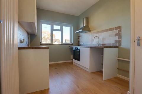 2 bedroom flat for sale, Frinton Road, Frinton-On-Sea CO13