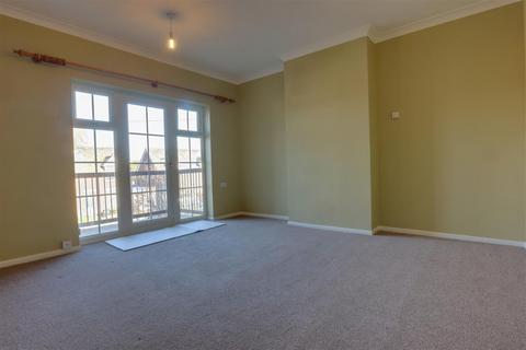 4, Pondtail Lodge Frinton Road, Kirby Cross, Frinton-on-sea, CO13 0LF