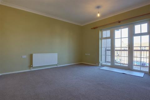 4, Pondtail Lodge Frinton Road, Kirby Cross, Frinton-on-sea, CO13 0LF