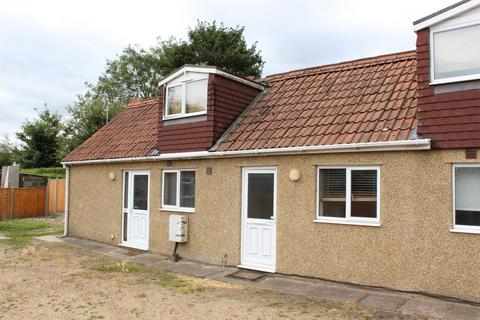 1 bedroom terraced bungalow to rent, Victoria Street, Egham TW20