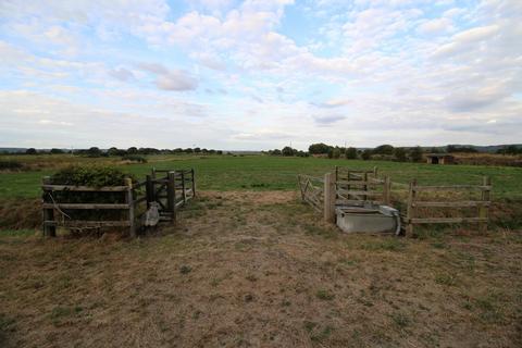 Land for sale - Pasture land on the fringes of Yatton
