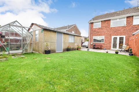 3 bedroom semi-detached house for sale, Westborough Way, Hull