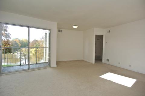 2 bedroom apartment for sale, Riverside Road, Staines-Upon-Thames TW18