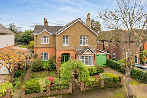 4 bedroom house for sale, Clifford Grove, Ashford TW15