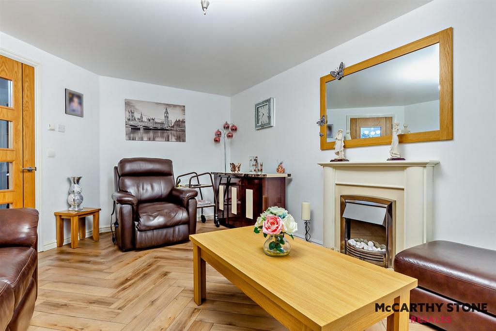 Living room: