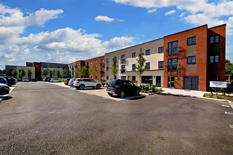 2 bedroom apartment for sale, Kingfisher Court, South Street, Taunton