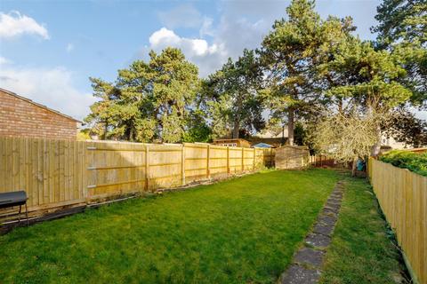 18 George Road, Warwick, CV34 5LX