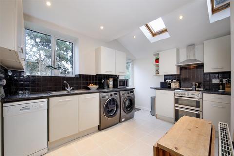 18 George Road, Warwick, CV34 5LX
