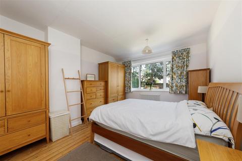 18 George Road, Warwick, CV34 5LX