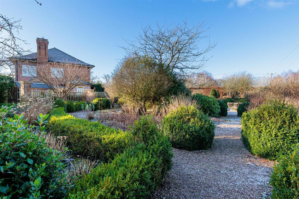 Garden house 35.jpg