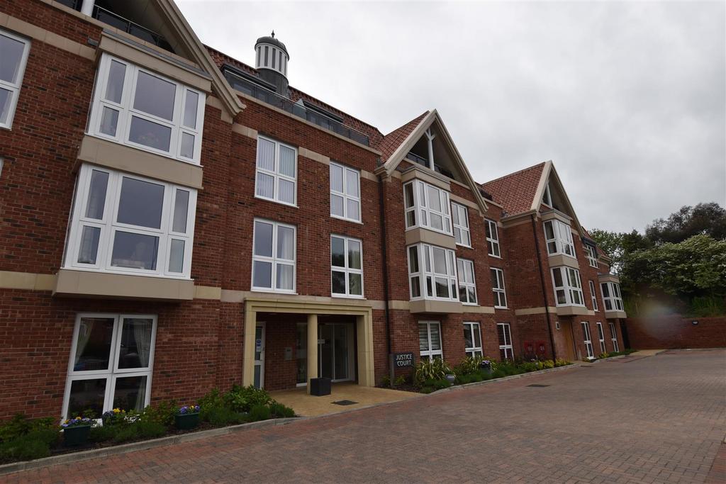 Holt Road, Cromer 1 bed apartment for sale £180,000