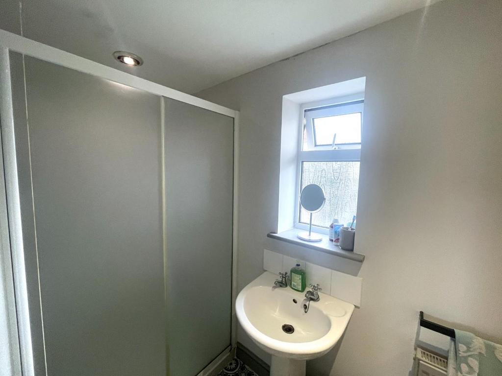 Shower Room.JPG