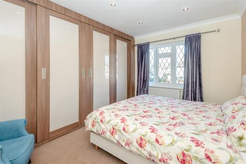 4 bedroom house for sale, Fordbridge Road, Ashford TW15