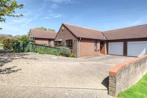 2 bedroom detached bungalow for sale, School Place, Bexhill-On-Sea