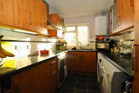 2 bedroom flat for sale - Edward Way, Ashford TW15