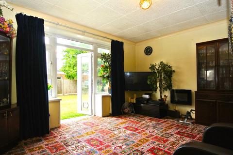 1 bedroom apartment for sale - Clare Road, Staines-Upon-Thames TW19