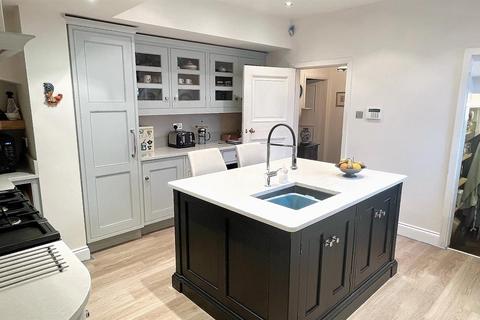 36 Walsall Road, Four Oaks, Sutton Coldfield, B74 4QR