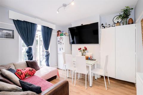3 bedroom terraced house for sale, Buckhurst Way, Buckhurst Hill