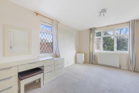 28 Gayfere Road, Stoneleigh, Epsom, KT17 2JX