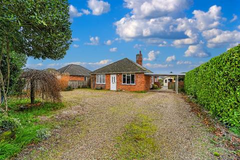 3 bedroom detached bungalow for sale - Hadleigh Road, East Bergholt