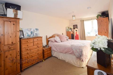 7 Stockbridge Close, Cheshunt, Waltham Cross, EN7 6GT