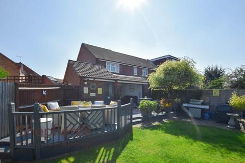 28 Waltham Gate, Waltham Cross, EN8 0XN