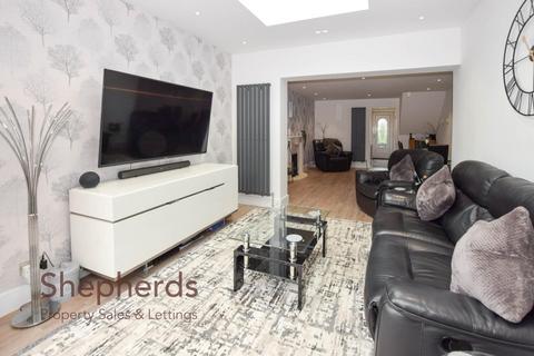 28 Waltham Gate, Waltham Cross, EN8 0XN