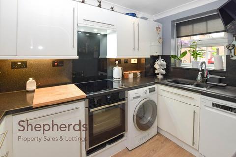28 Waltham Gate, Waltham Cross, EN8 0XN