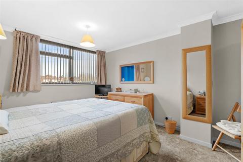 12 Lugano Road, Worcester, WR3 7NG