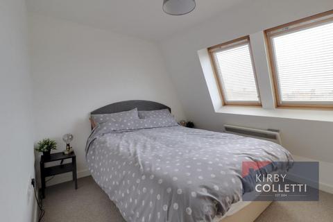 2 bedroom flat for sale, Chapman Courtyard, Turners Hill, Cheshunt, Herts