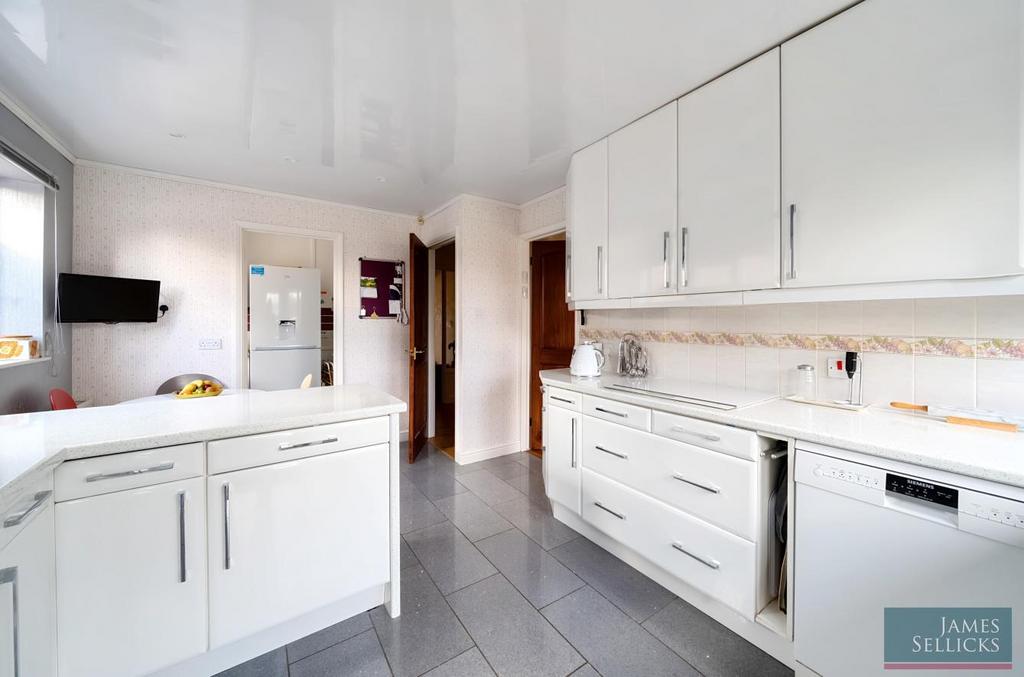 Dining kitchen