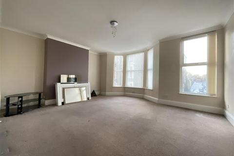 3 bedroom flat for sale, Victoria Road, Scarborough